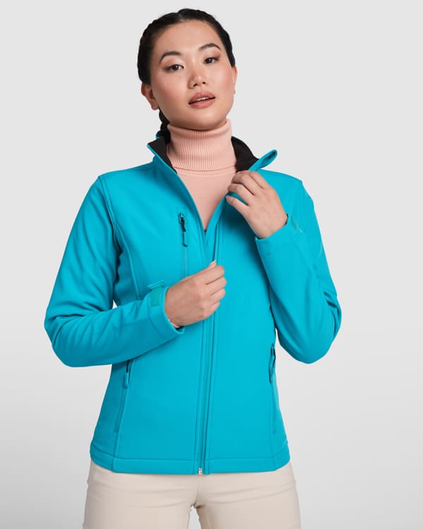 SOFTSHELL NEBRASKA WOMAN T/3XL ROJO (SS64370660) | SS6437 - Roly